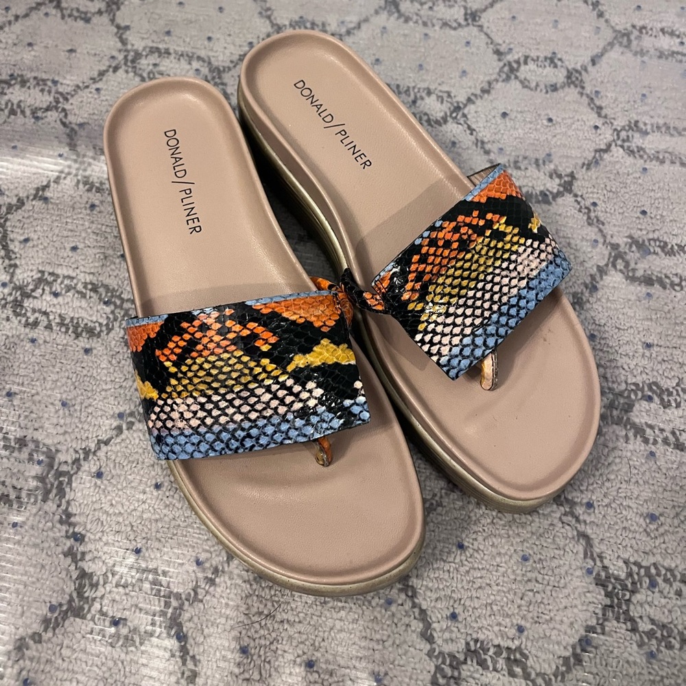 Donald Pliner Slides | Like New | 6 - image 1